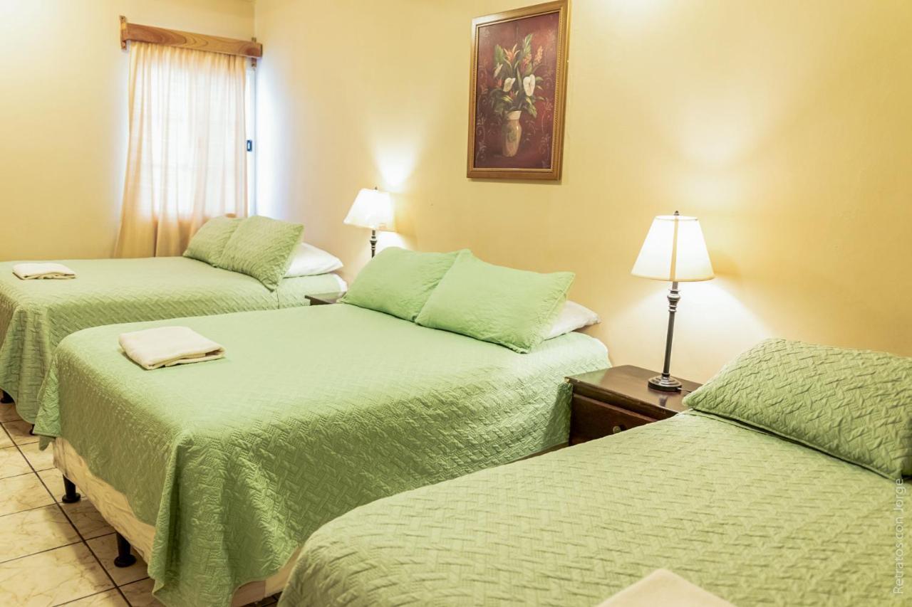 Hotel Las Margaritas La Esperanza Екстериор снимка
