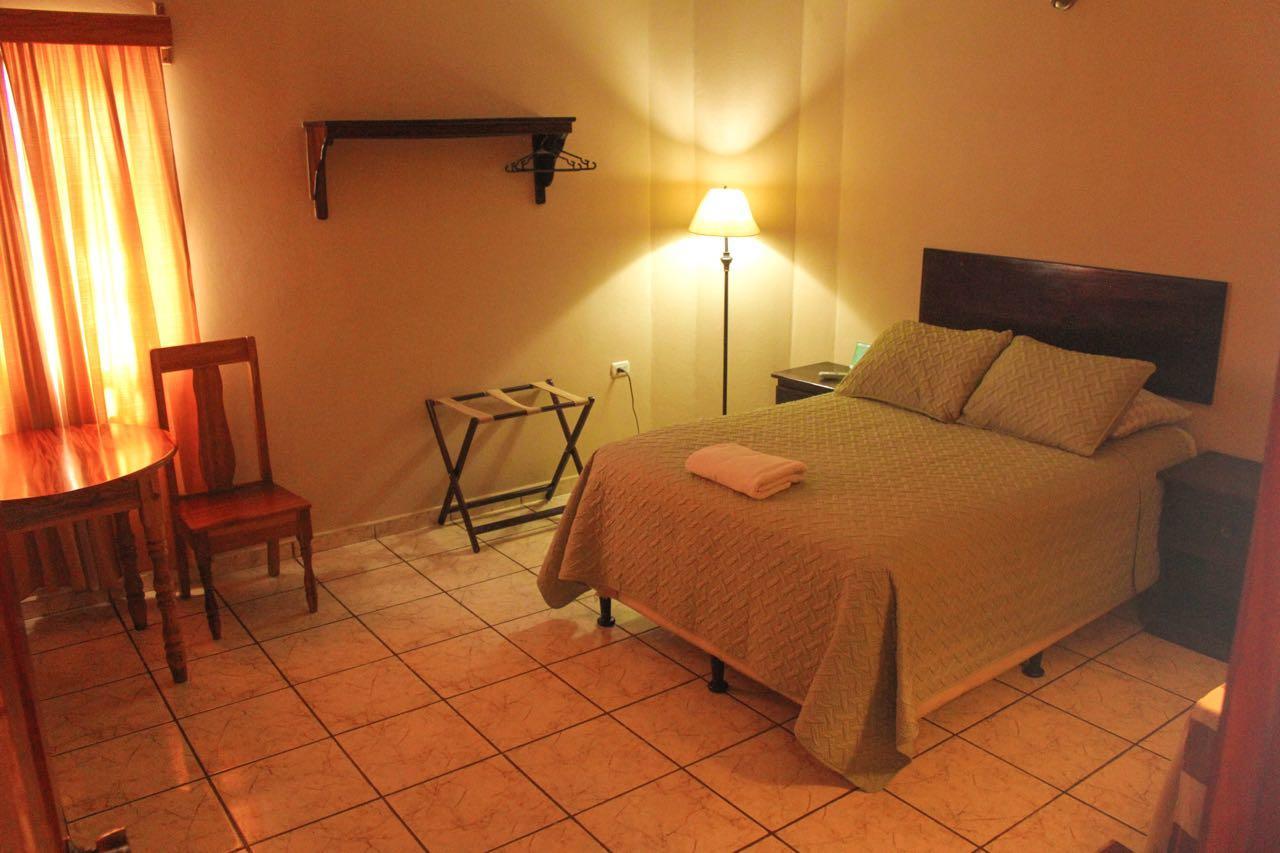 Hotel Las Margaritas La Esperanza Екстериор снимка