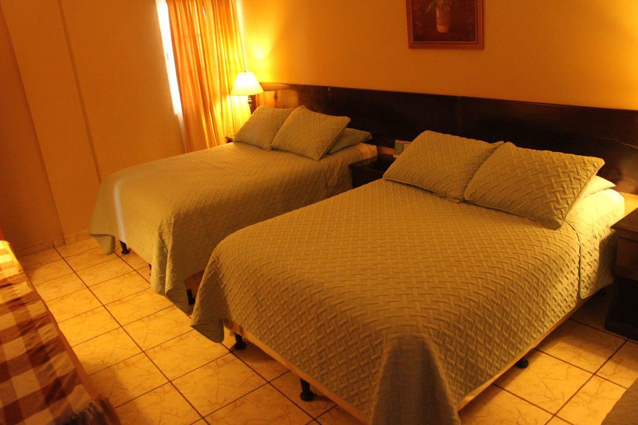 Hotel Las Margaritas La Esperanza Екстериор снимка